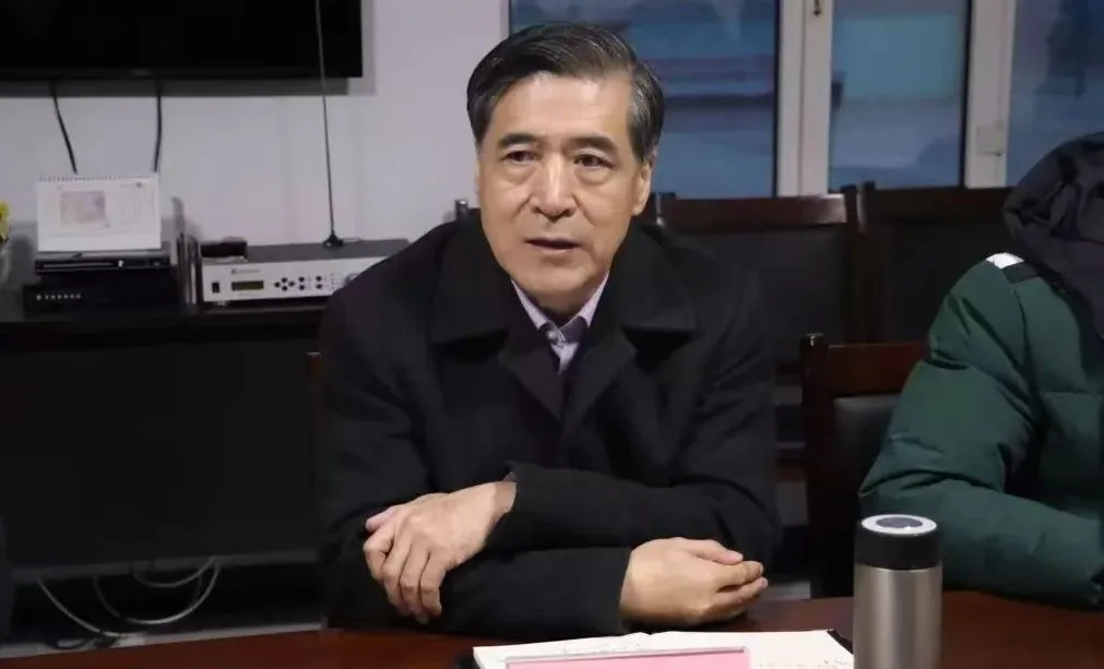 上上通 王中和，搞投机钻营、结交政治骗子
